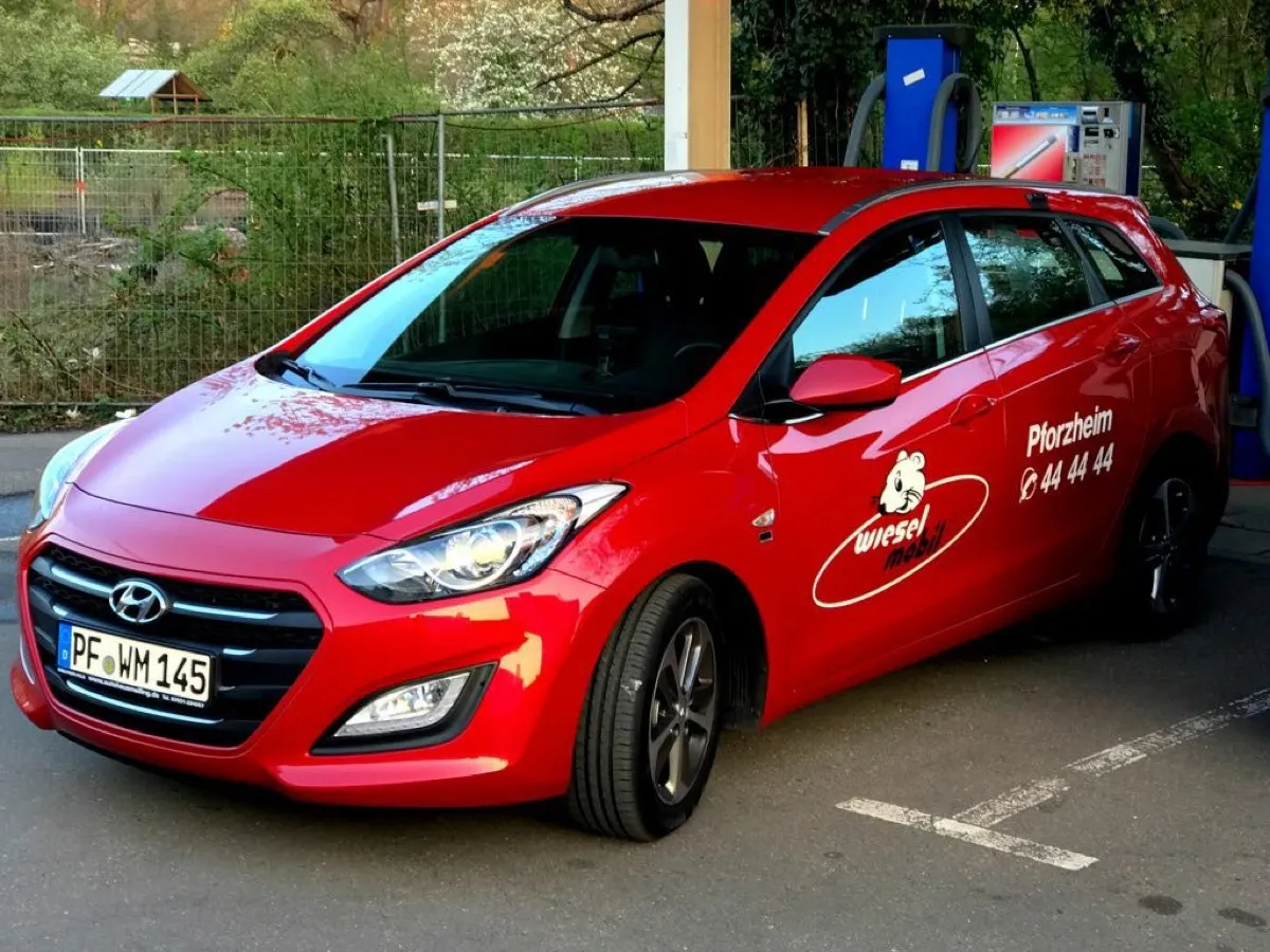 Taxi Pforzheim Flughafentransfer-Fahrzeug