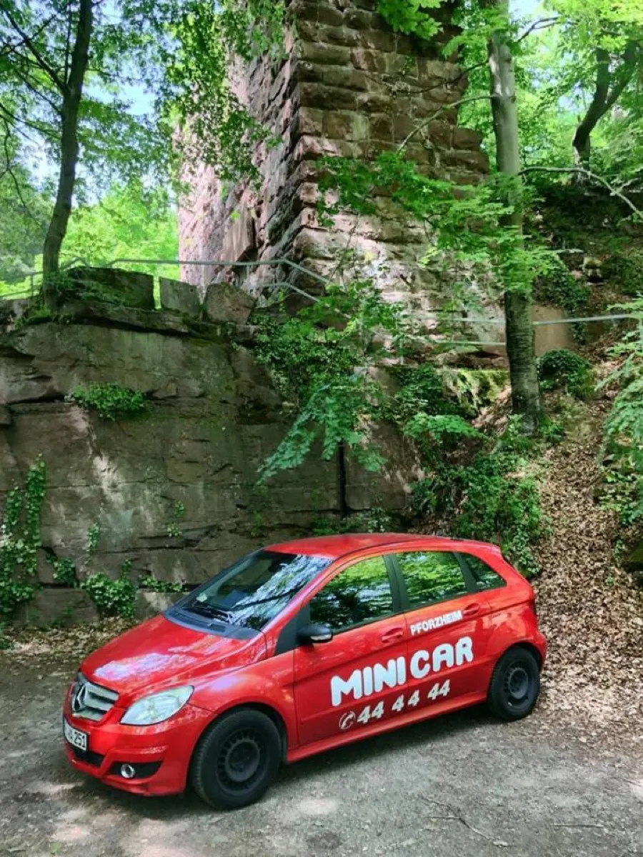 Minicar Pforzheim Kurierdienst-Fahrzeug